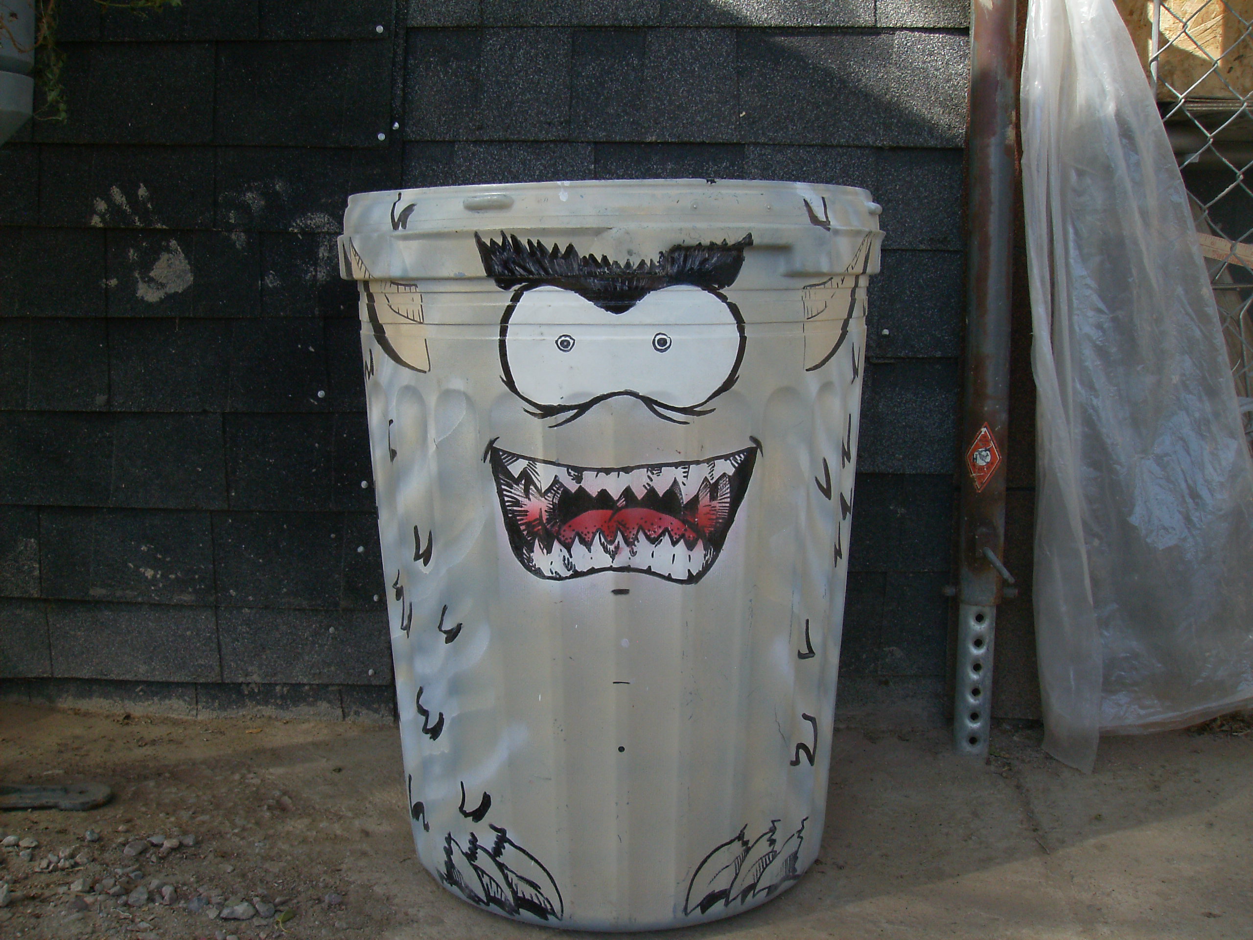 TRASH MONSTER